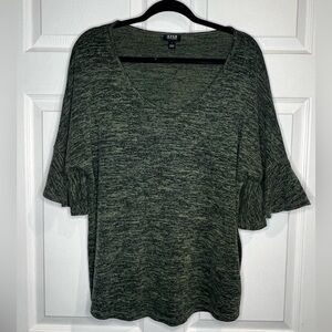 A. N. A. Women’s 3/4 bell sleeve top - Green - Size Large